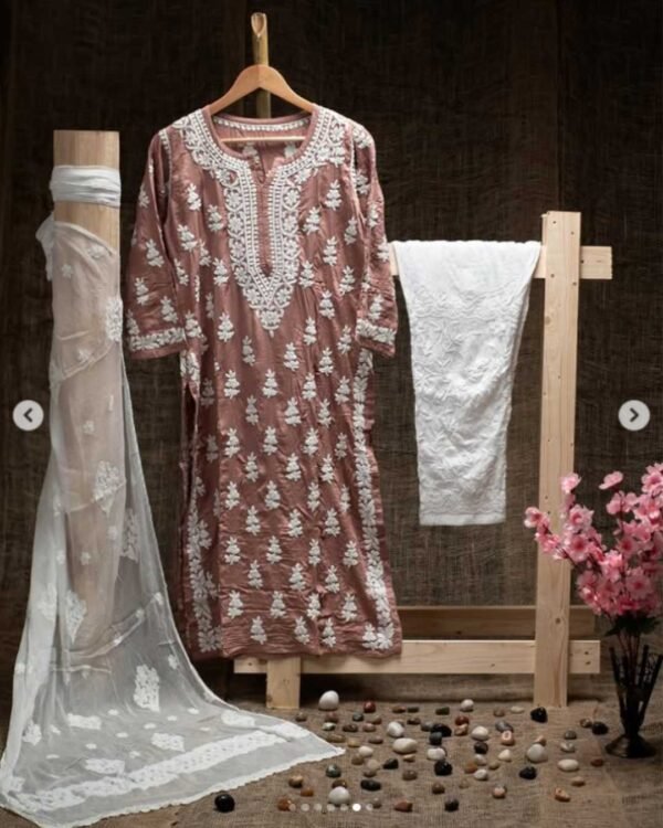 Pure Linen Long Men's Kurta With Lucknowi Hand Work - Image 3